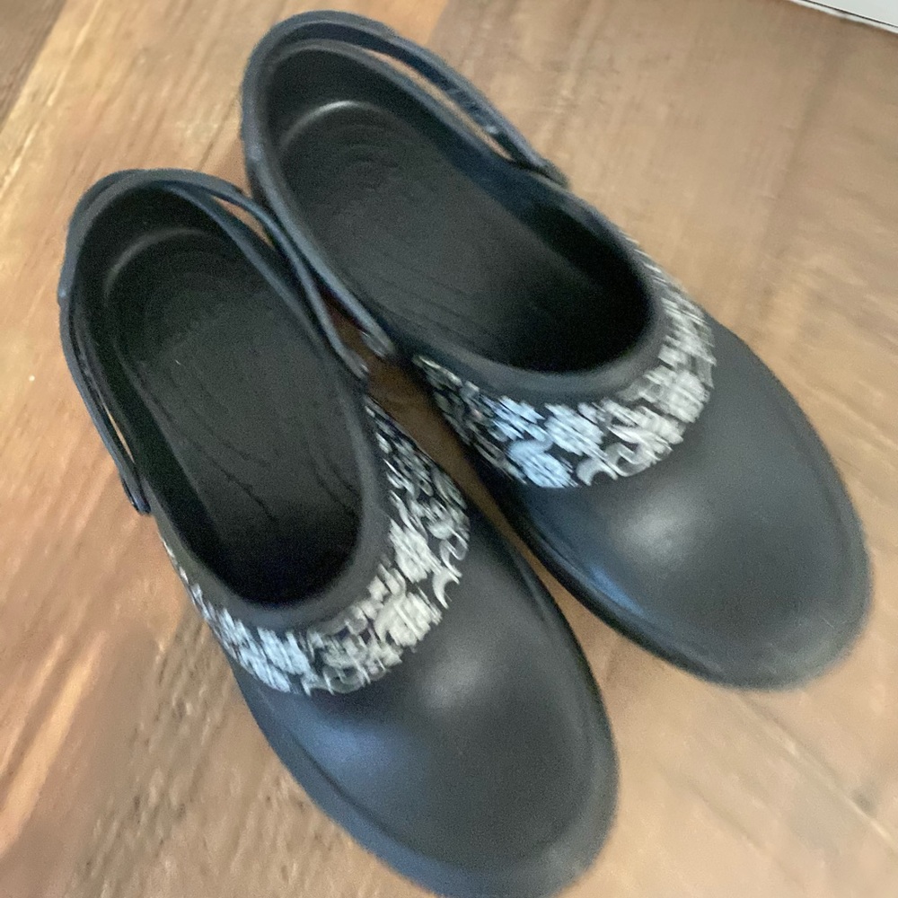 Crocs Women's  Work Clogs - Picture 3 of 5